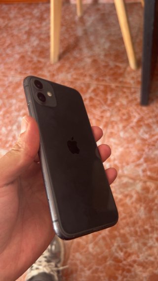 iPhone 11 Negro/Gris Espacial
