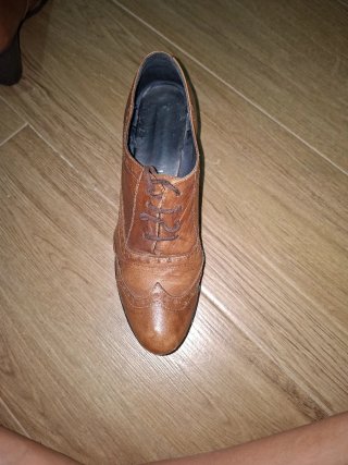 Botines tacón bajo cuero marrón poco uso