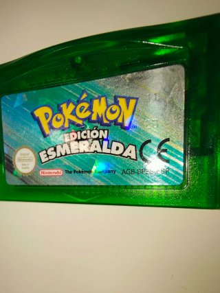 Pokémon Esmeralda GBA