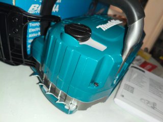 Motosierra Makita UC011GZ 40V Nueva