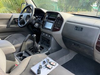Mitsubishi Montero 2002