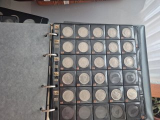 Colección de monedas diversas