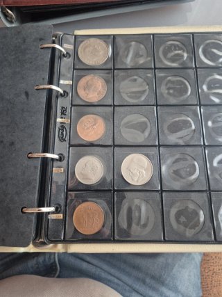 Colección de monedas diversas