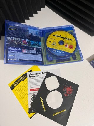 Cyberpunk 2077 PS4 + Antología del Mundo