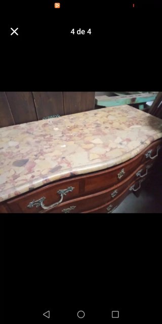 Cómoda vintage de madera con mármol