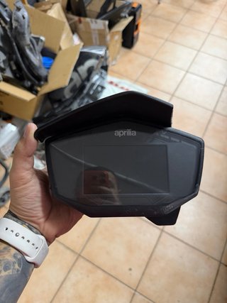 Cockpit Aprilia RSV4 RF 2018 Cuadro de instrumento