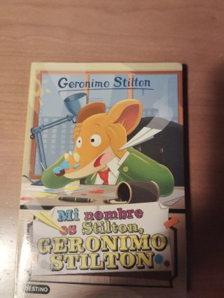 Varios libros de Gerónimo Stilton