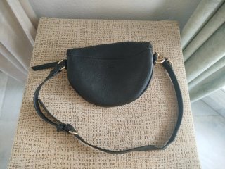 Riñonera Misako Negra Tachuelas