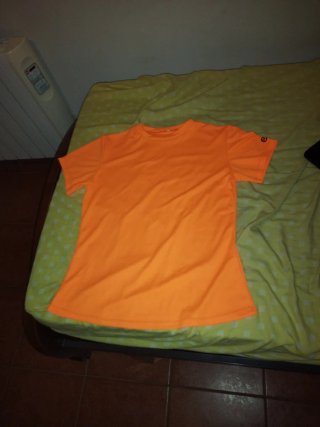 Camiseta Deportiva Naranja Talla L