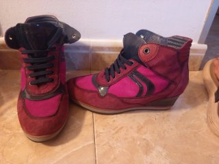 Zapatillas Geox plataforma rosas y rojas