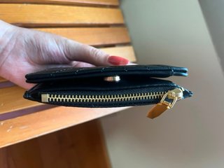 Cartera de cuero sintético negro