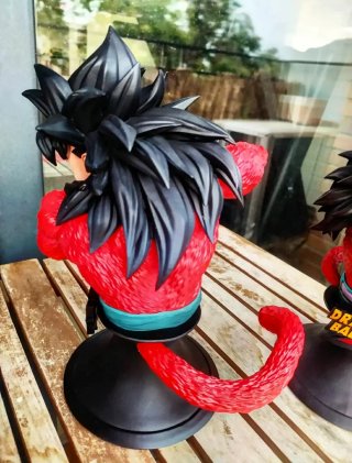 Bustos Goku y Vegeta SSJ4 - 23 cm