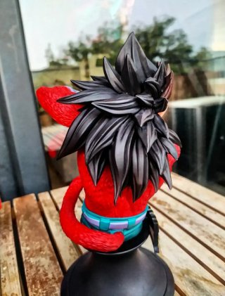 Bustos Goku y Vegeta SSJ4 - 23 cm