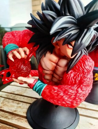 Bustos Goku y Vegeta SSJ4 - 23 cm
