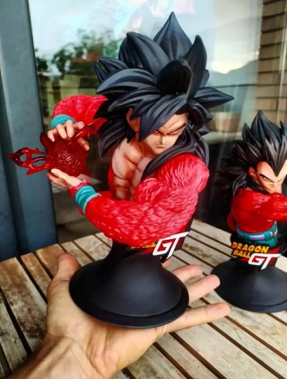 Bustos Goku y Vegeta SSJ4 - 23 cm