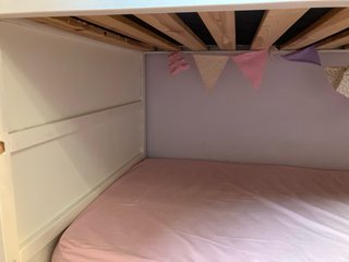 Cama alta Kura IKEA blanca