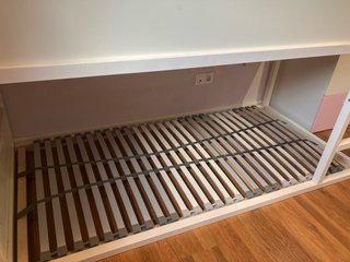Cama alta Kura IKEA blanca
