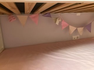 Cama alta Kura IKEA blanca