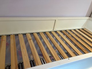 Cama alta Kura IKEA blanca