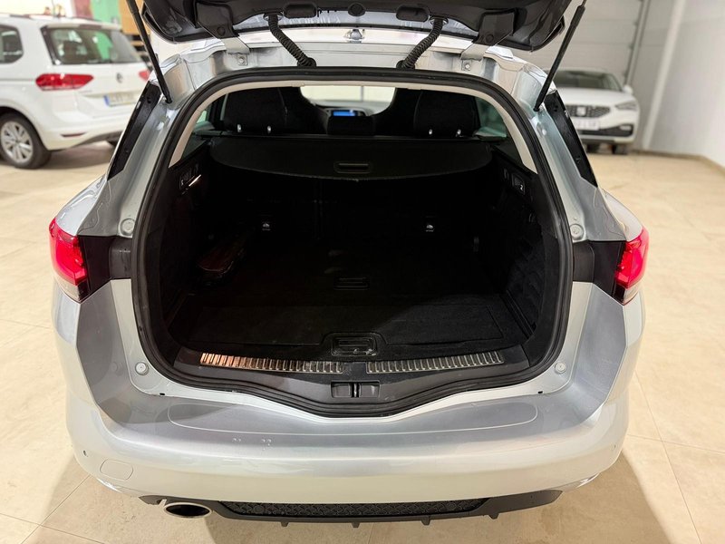 Renault Mégane 2021, foto 19