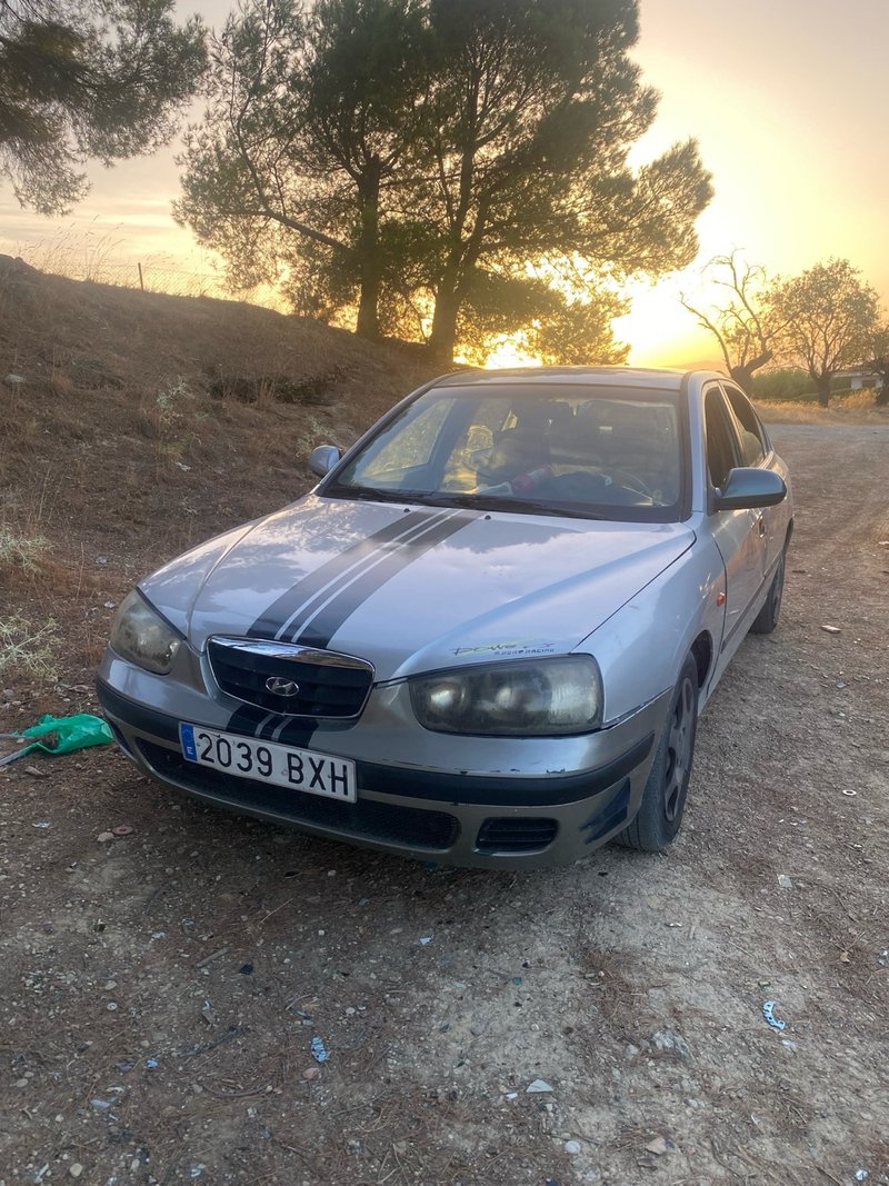 Hyundai Elantra 2002 - foto 1