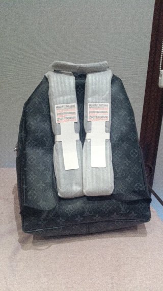 Mochila Louis Vuitton Discovery Negra/Gris