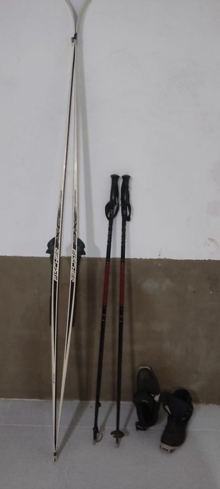 Esquís Fischer fondo + bastones + botas