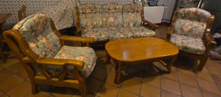 Conjunto rústico sofá, 2 sillones y mesa madera