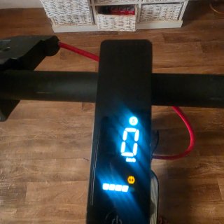 Due monopattini elettrici Xiaomi 4
