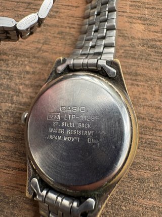 Reloj Casio LTP-1129P Años 90