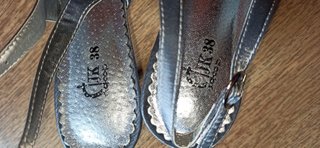 Zapatos de fiesta. Gris-plata. T-38. A estrenar.