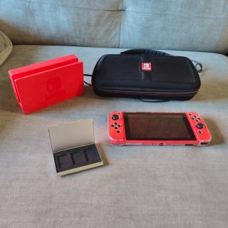 Nintendo Switch con accesorios (precio negociable)