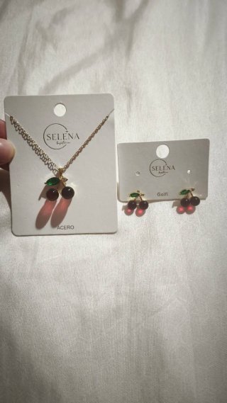 Set Collar y Pendientes Cerezas Oro