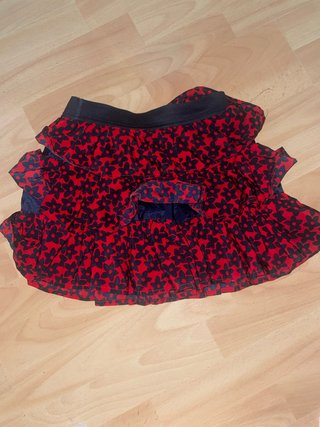 Falda infantil con flores