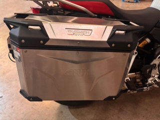 BMW F 750 GS Aventura Blanca Negra