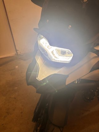 BMW F 750 GS Aventura Blanca Negra