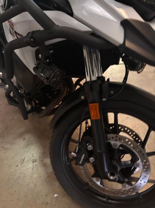 BMW F 750 GS Aventura Blanca Negra