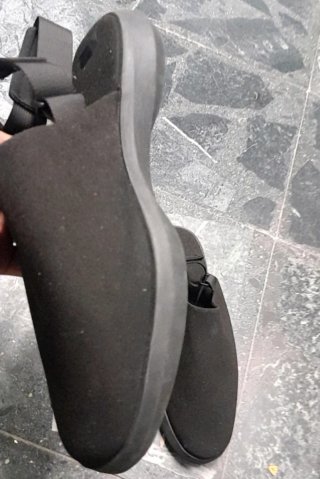 Sandalias negras para hombre