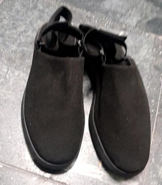 Sandalias negras para hombre