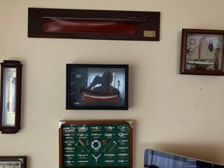 Maqueta de barco y antiguedades