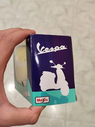 Modellino Vespa Piaggio PK 125 Automatica Maisto