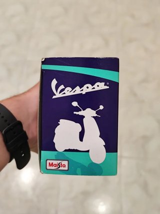 Modellino Vespa Piaggio PK 125 Automatica Maisto
