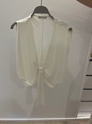Blusa Zara blanca anudada