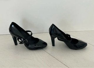Zapatos de tacón United Nude negros talla 39.