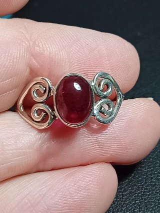 Anillo Plata Ley piedra granate