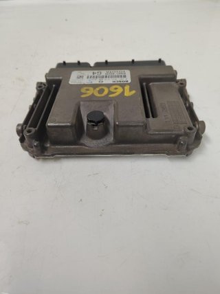 305804 8966105g40 centralita motor toyota avensis