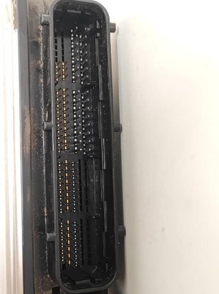 305804 8966105g40 centralita motor toyota avensis