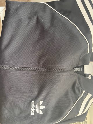 Sudadera Adidas Negra con Rayas Blancas