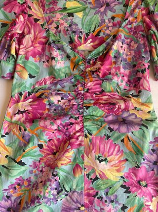 Vestido floral Stradivarius Talla S