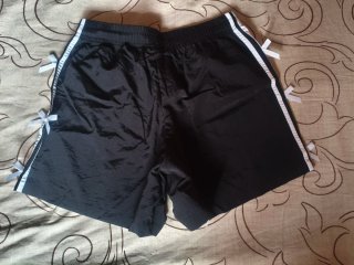 Pantalones cortos Adidas negros con lazos
